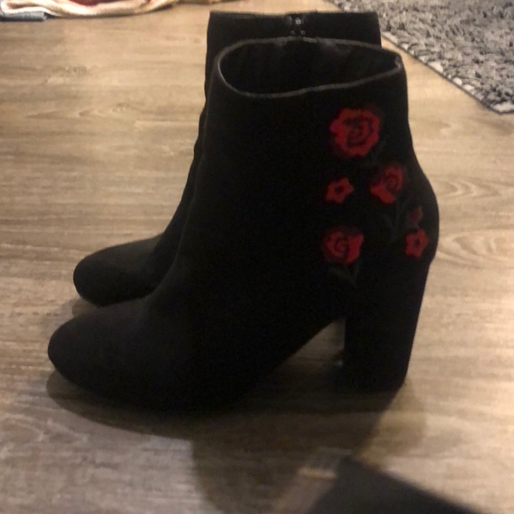 Report booties - Picture 2 of 5